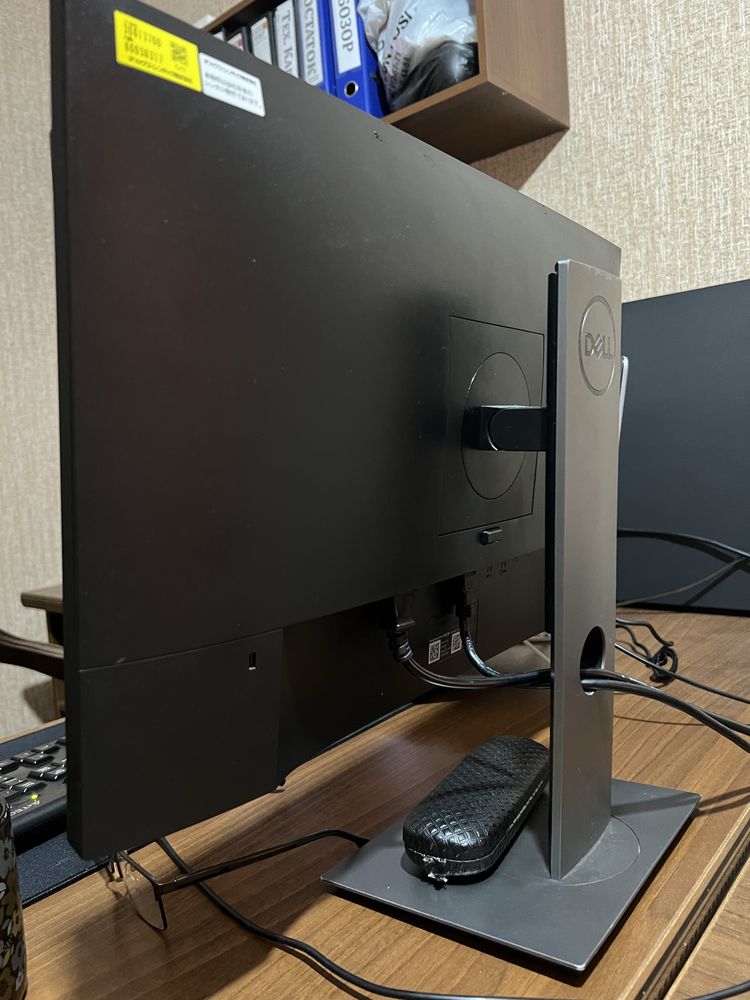 Монитор DELL 24 60Hz