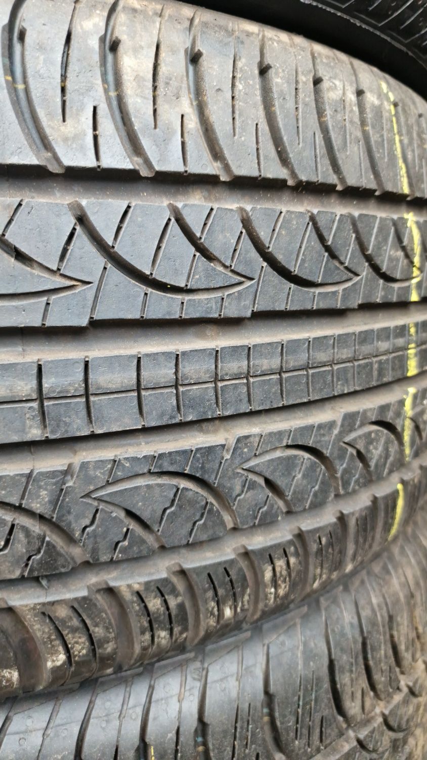 255 40 19 Pirelli noi 4 anvelope vara noi