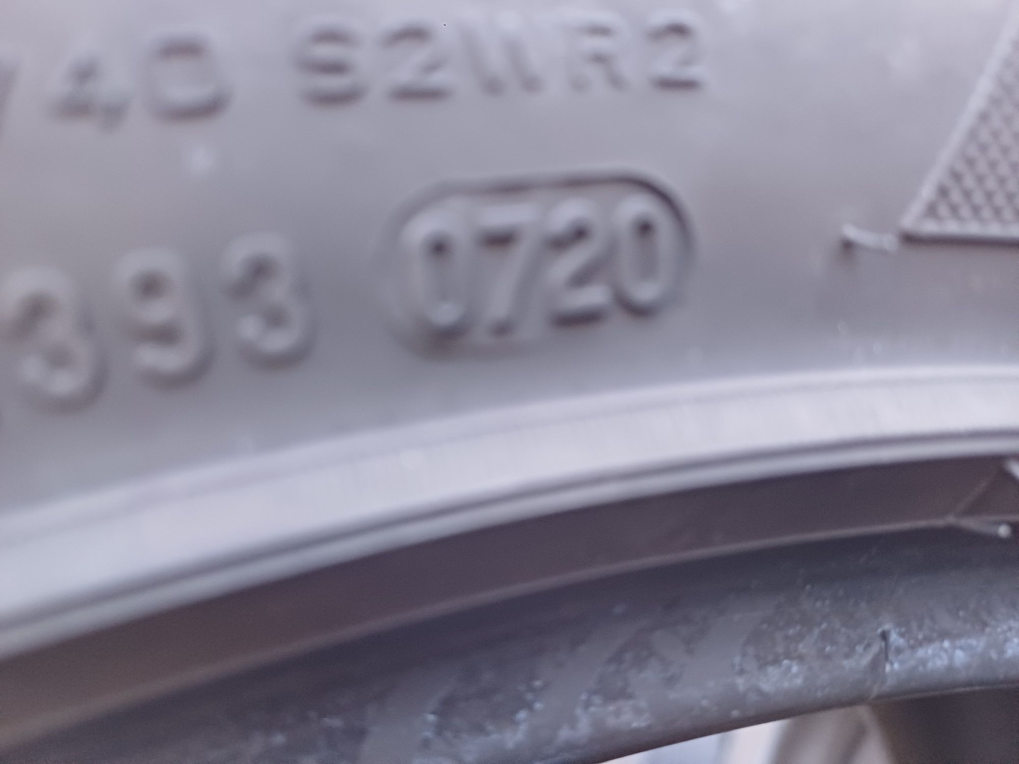 Гуми 275/40/19 Пирели