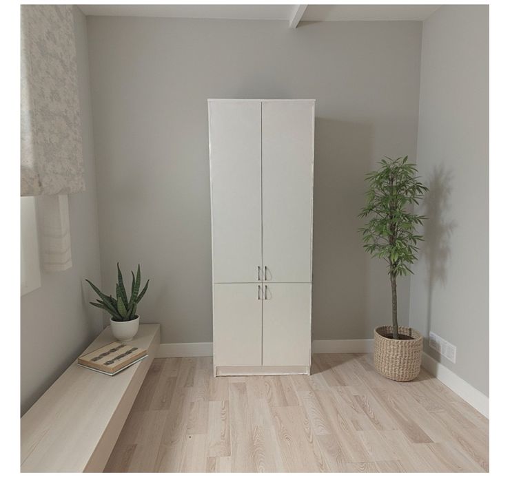 Шкаф распашной новый