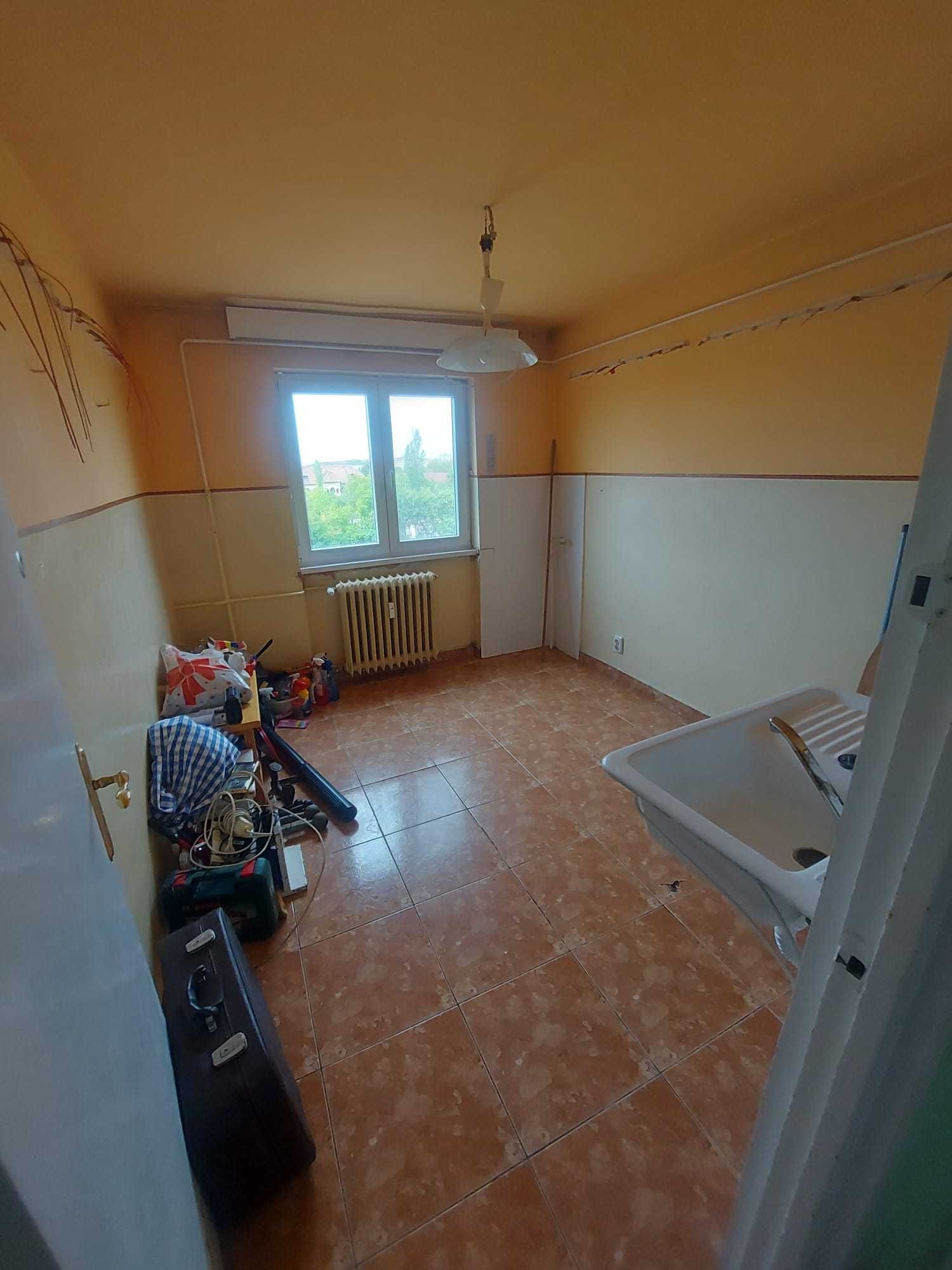 De vanzare:apartament 1 camera,et 4,Gradiste