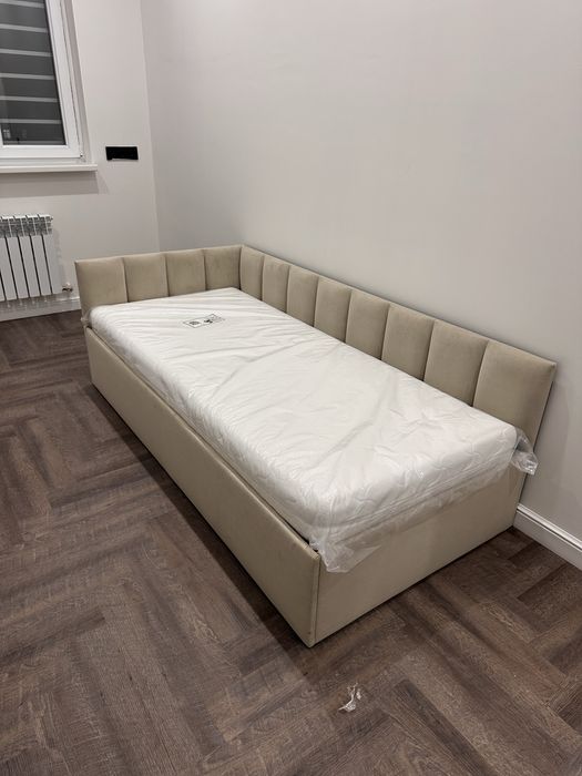 Кровать 200х90, новая, с матрасом