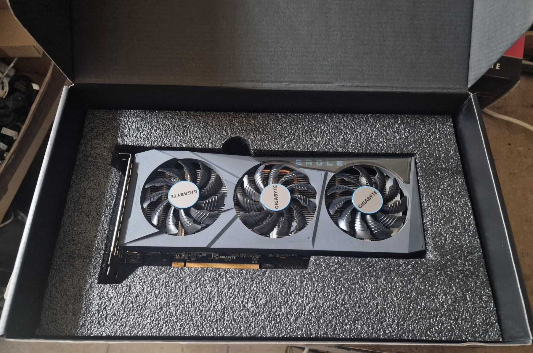 AMD Radeon Gigabyte Eagle 6600 8GB DDR6 Гаранция 3 месеца