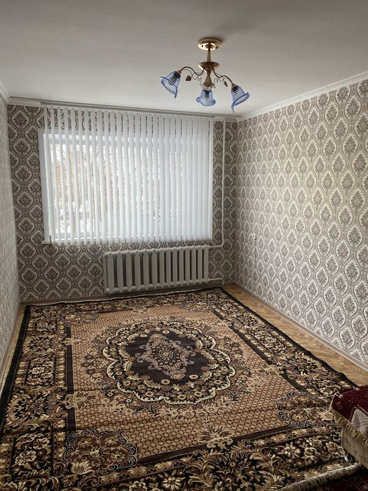 Продам 2-комантную квартиру на 2 этаже в мкрн. 11, дом 23