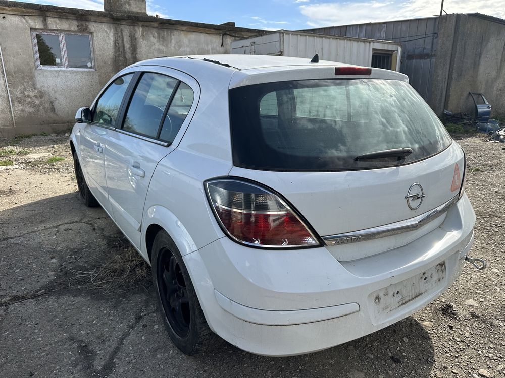 Opel Astra H 1.6 на части