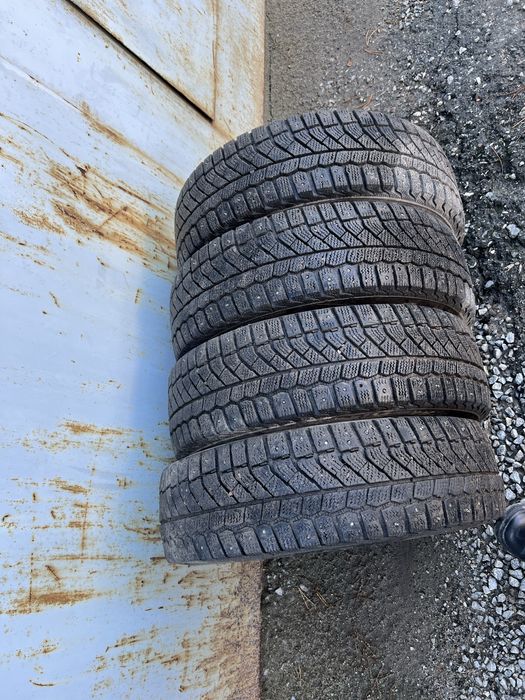 Зимняя Viatti 185/65/R15 4 шины