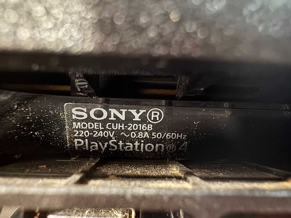 Playstation 4 Slim 1TB
