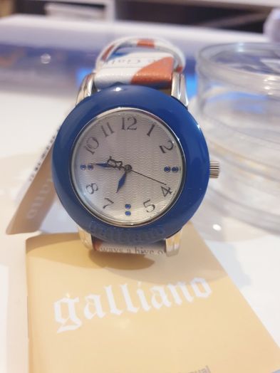 Galliano часовник