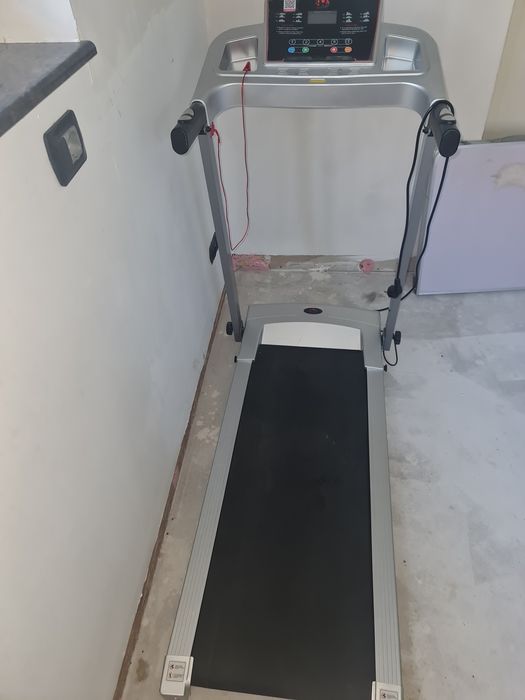 Vând banda de alergare