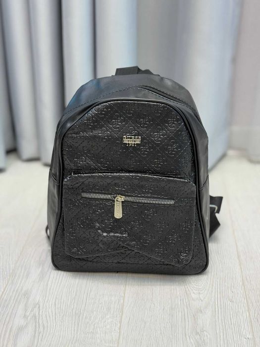 Дамска раница Guess