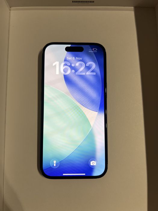 Продавам Iphone 15 128gb ( Black )