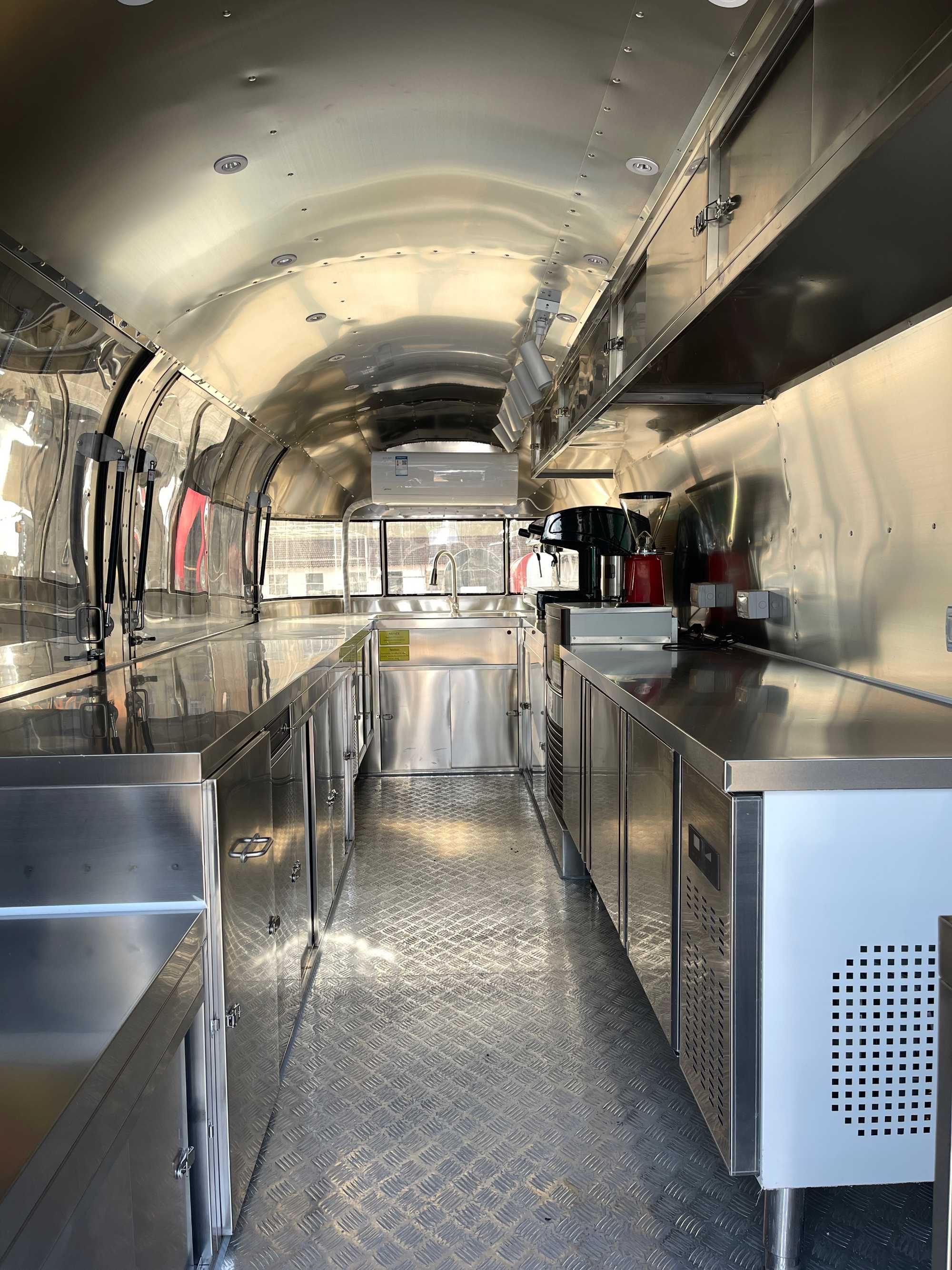 Каравана за бързо хранене- ремарке food truck