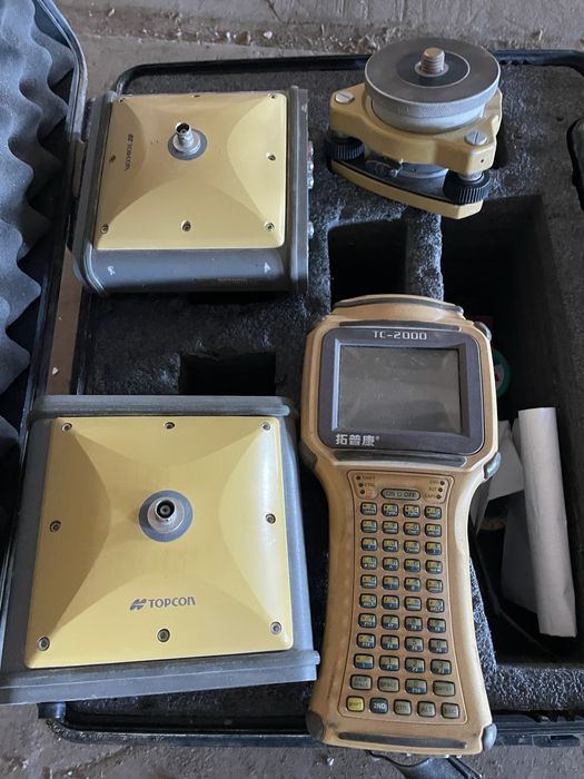 Продам тахеометр и однопризменную систему.