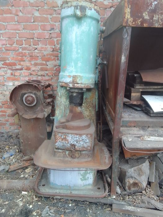 Срочно продам пневматический кузнечный молот МА-4129-50. .