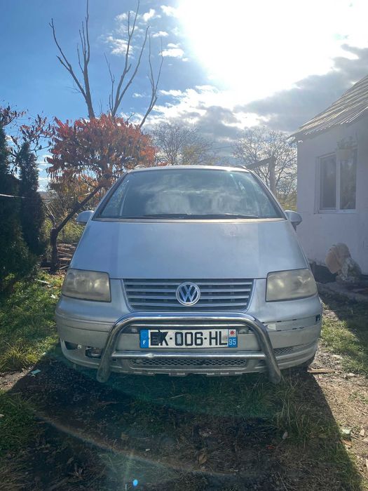 Volkswagen Sharan 2005 131cp 1850 euro negociabil