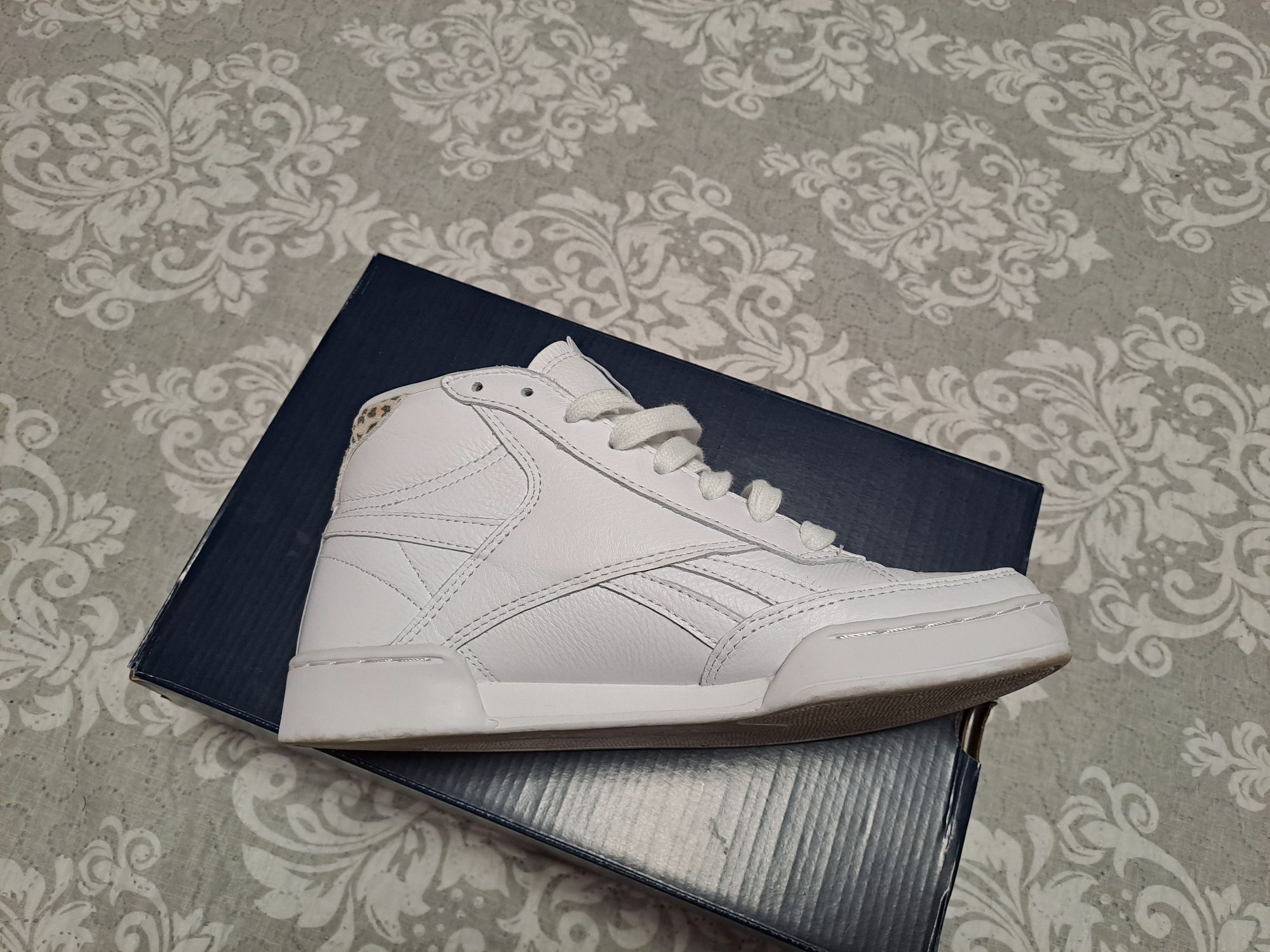 Reebok високи кецове