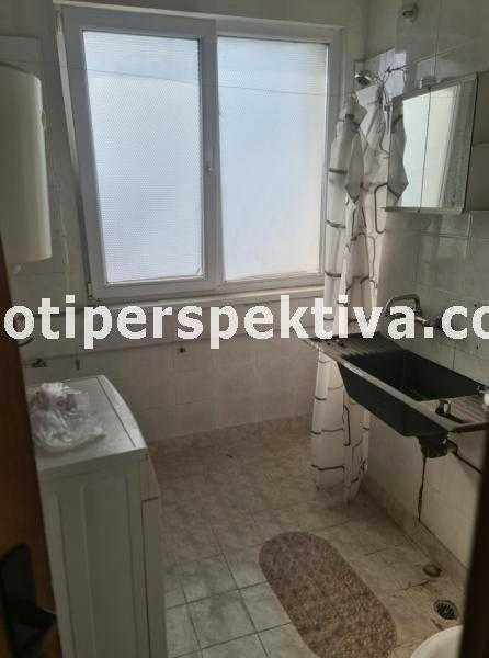 Продава се Двустаен апартамент в Пловдив, Изгрев - 64 кв.м за 938 €/кв.м - Снимка #3