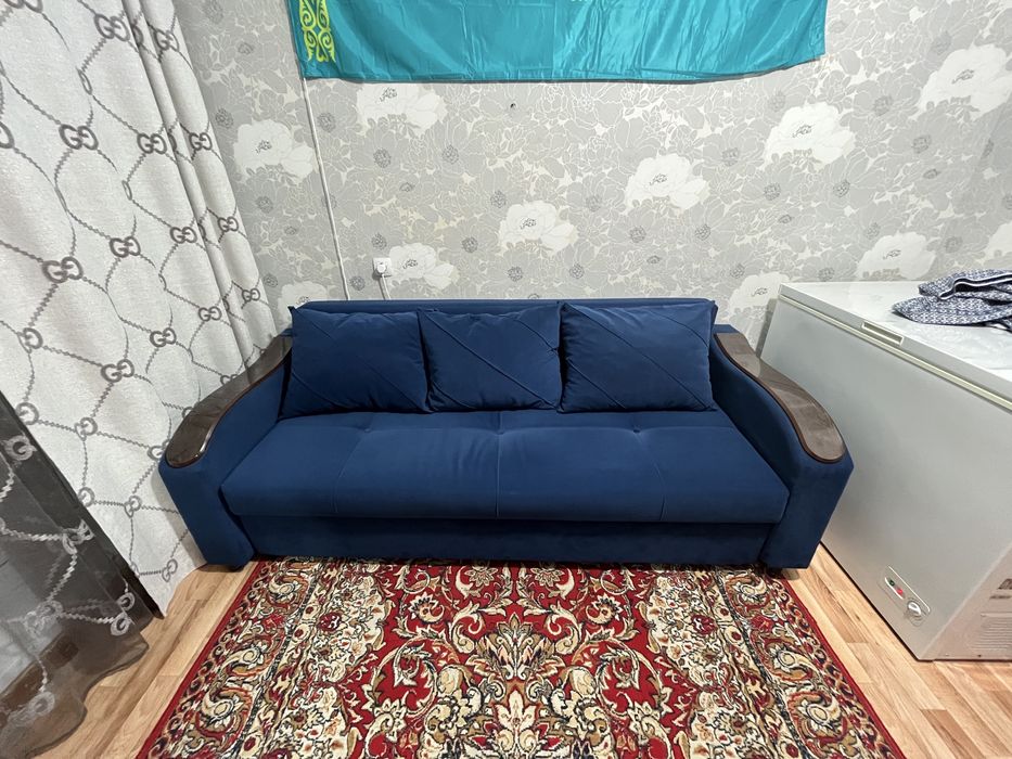 Продам     диван