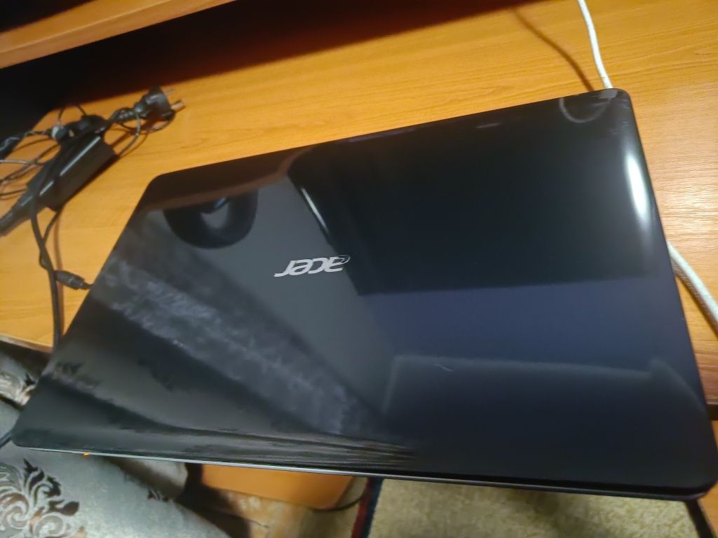 Laptop Acer aspire E1-531 procesor Intel