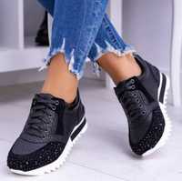 Черни обувки маратонки с камъчета