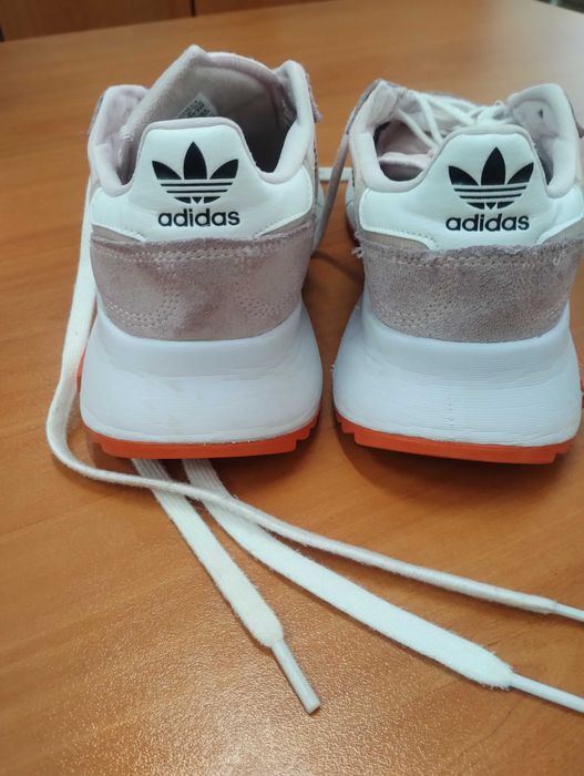 Маратонки adidas 38 номер