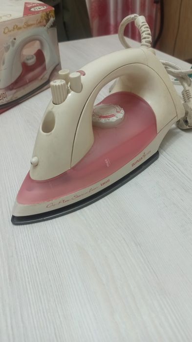 Продаю утюг паровой