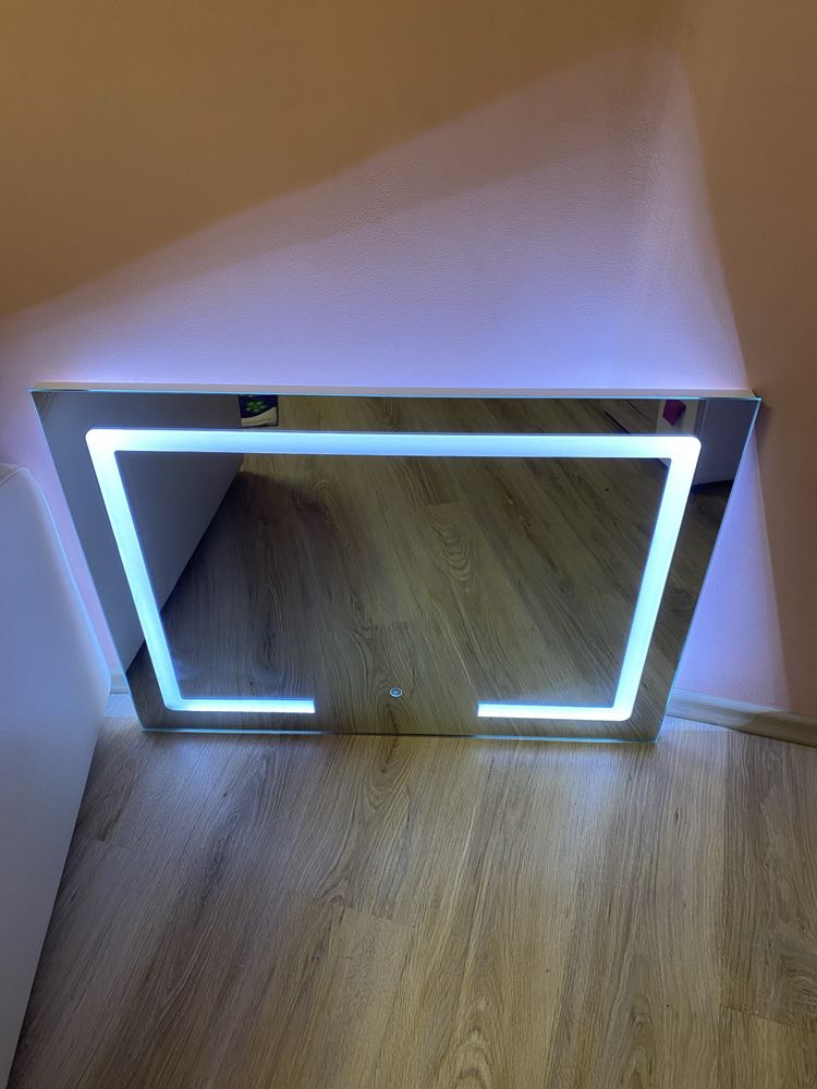 LED огледало с размери 60/80см.