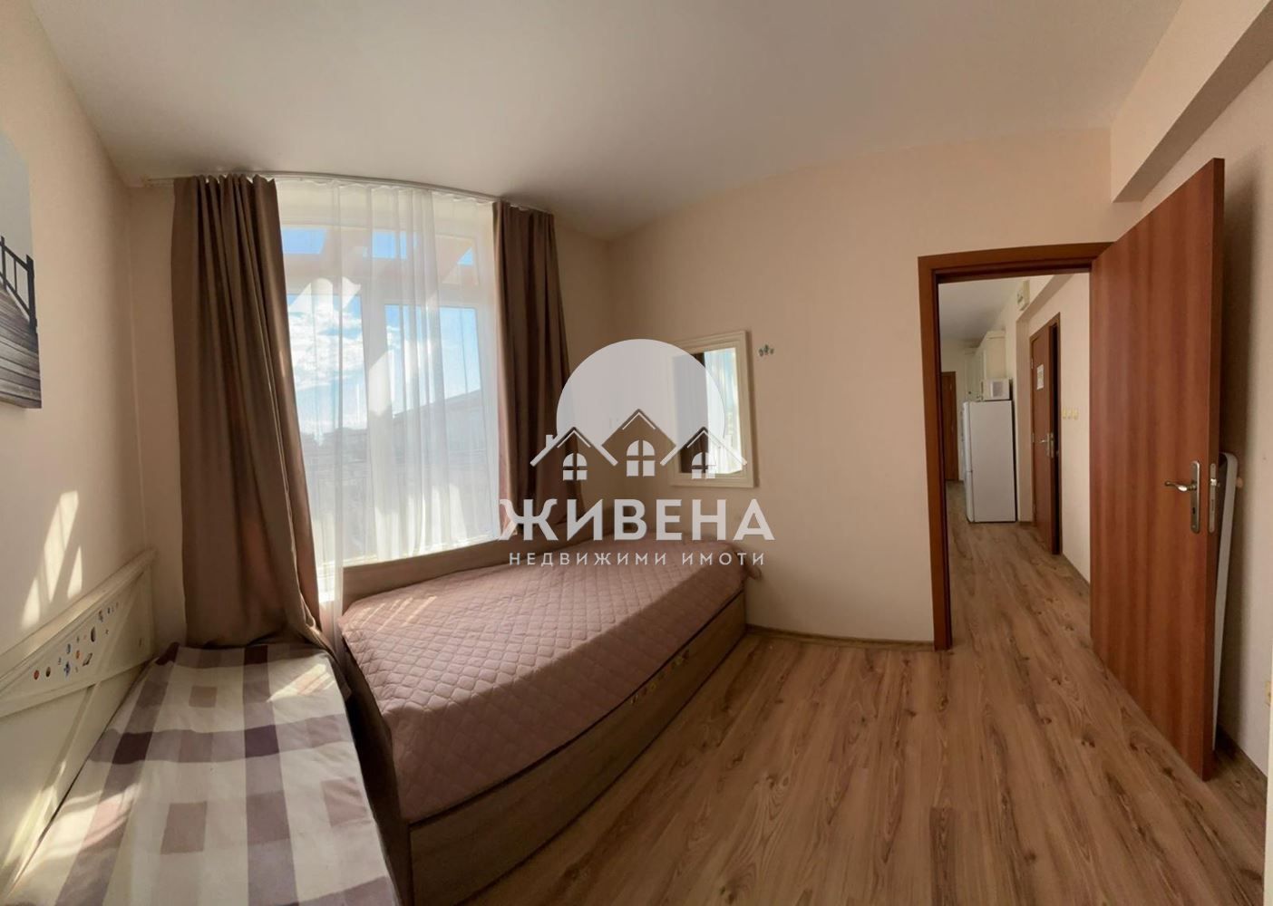 Продавам 2-стаен апартамент, к.к.Слънчев бряг