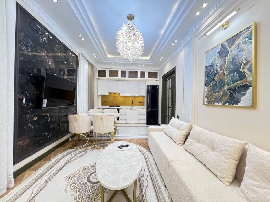 Евро кв Продаётся квартира  ЖК Skyline 3/8/14 75квадрат