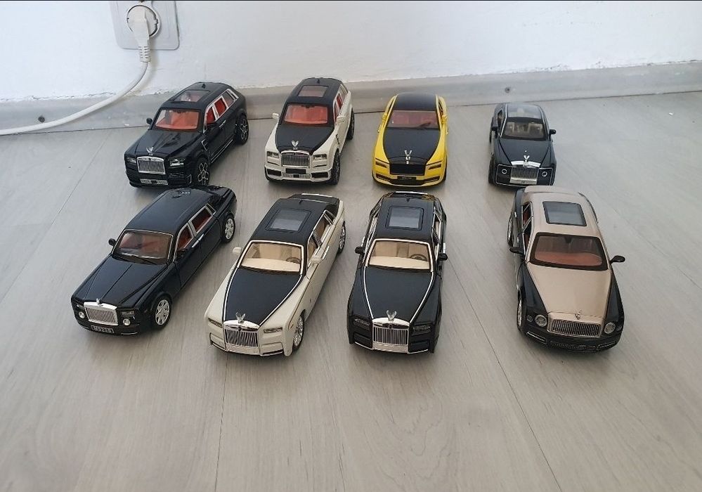 Machete metalice rolls royce scara 1:24 diferite modele noi