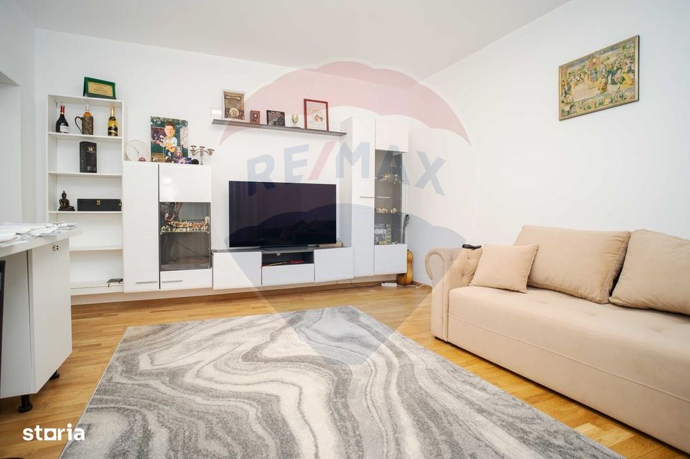 Casă / Vilă cu 4 camere de vânzare în zona Podu Ros