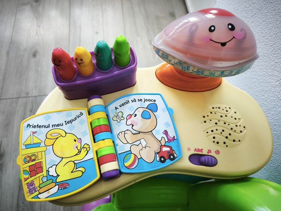 Scaun interactiv Fisher-Price pentru copii