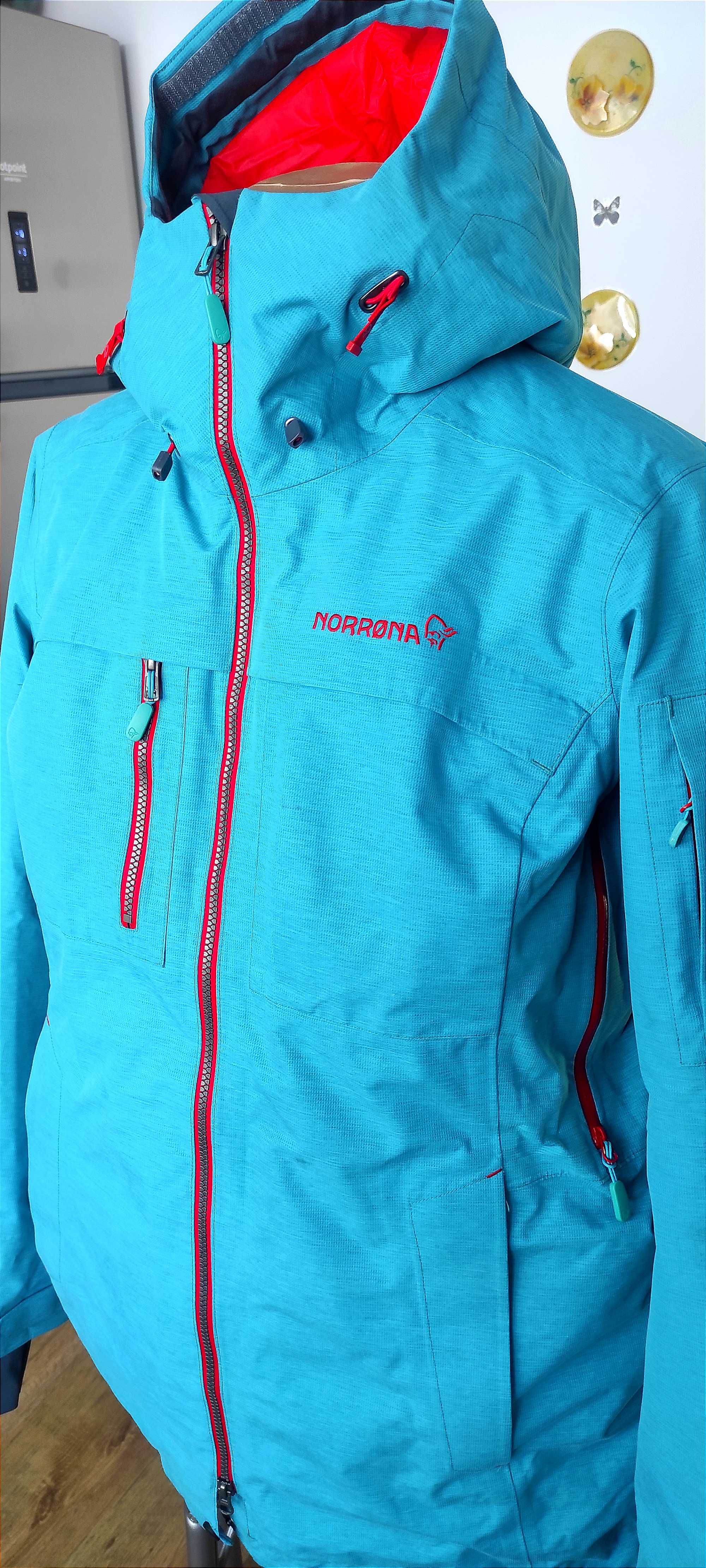 Geaca Norrona  marimea XL Gore-tex primaloft