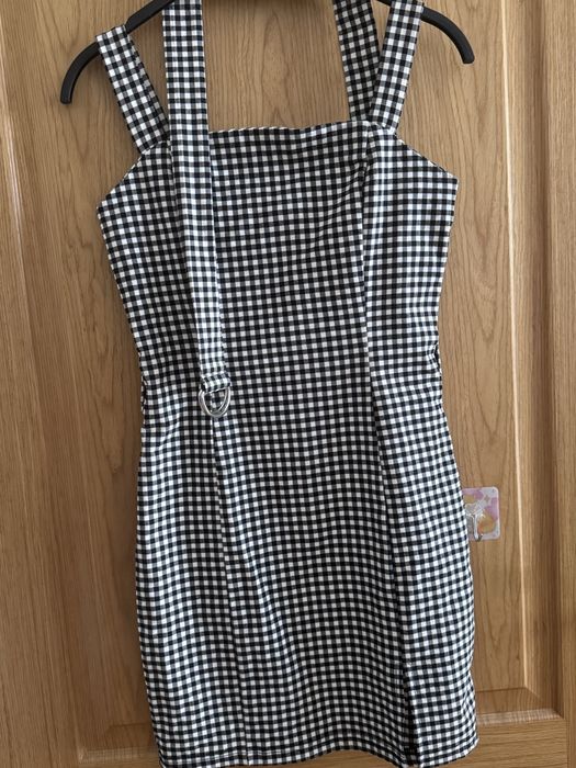 Продам платье в клеточку