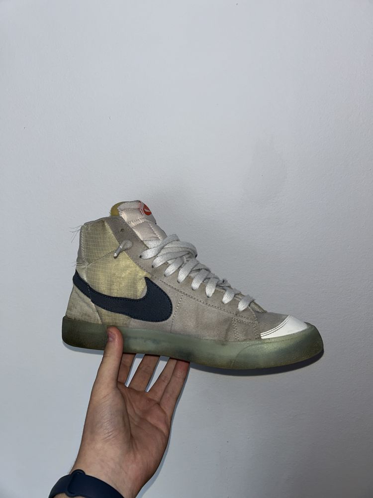 Vând Nike blazer