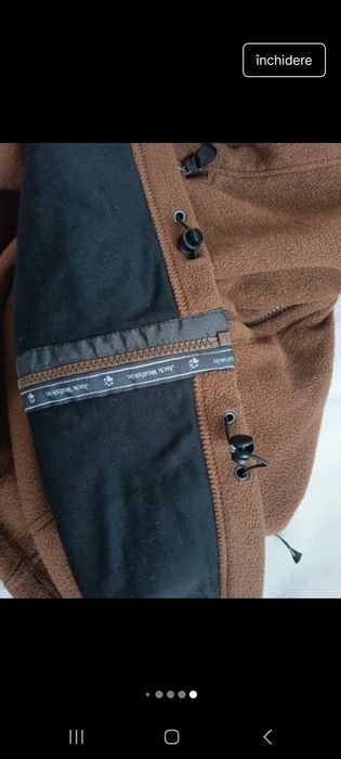 Vând polar Jack Wolfskin