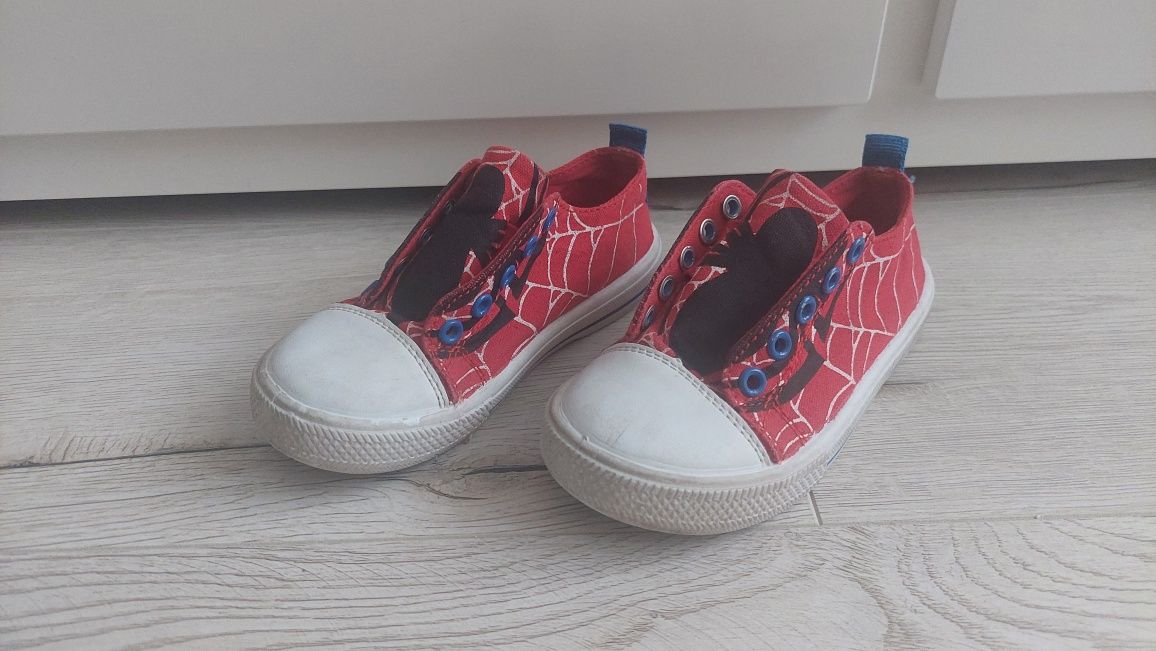 pantofi copii Spider Man marimea 24 ieftin!