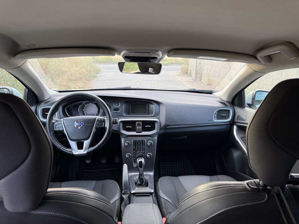 Volvo V40 - 2016