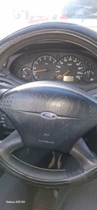 Ford focus 1 sedan