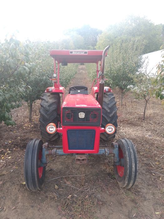 Tractor Universal 600