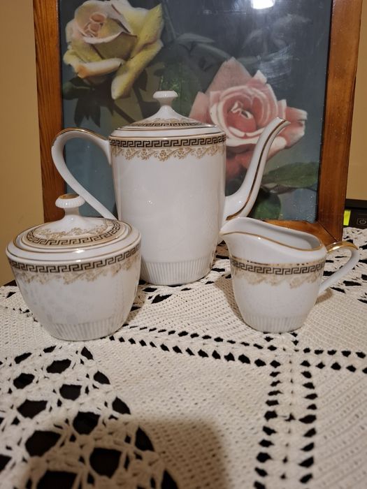 Сервиз за кафе порцеланов