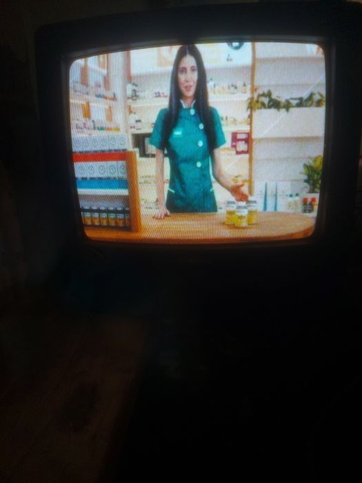 Televizoare cu tub Samsung ck20s20bt și cb-14f1z și un video player