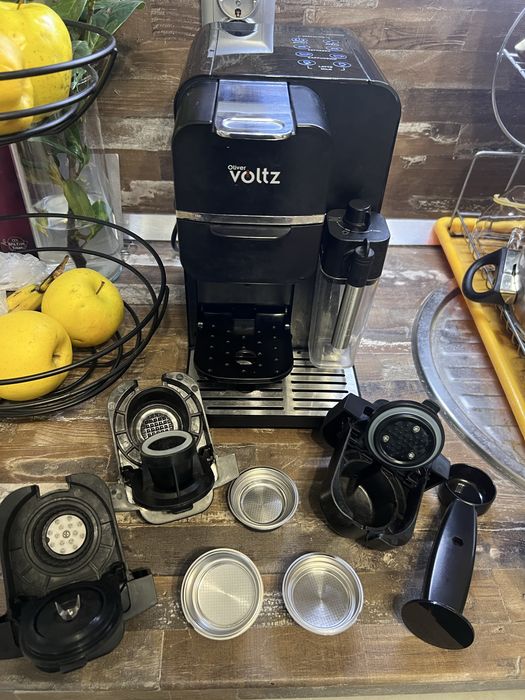Кафемашина Voltz 8в1 с капсули,кана за мляко,функции Latte i Cappuccin