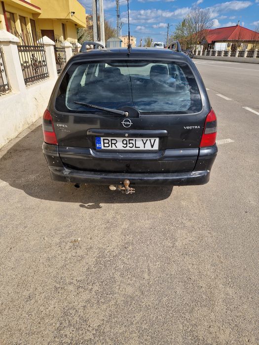 Vând Opel Vectra