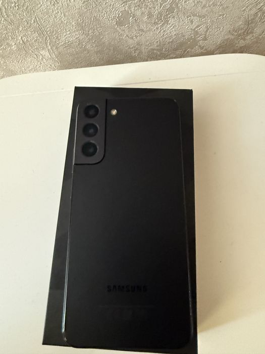 Продам самсунг s22+ в отличном состояние.