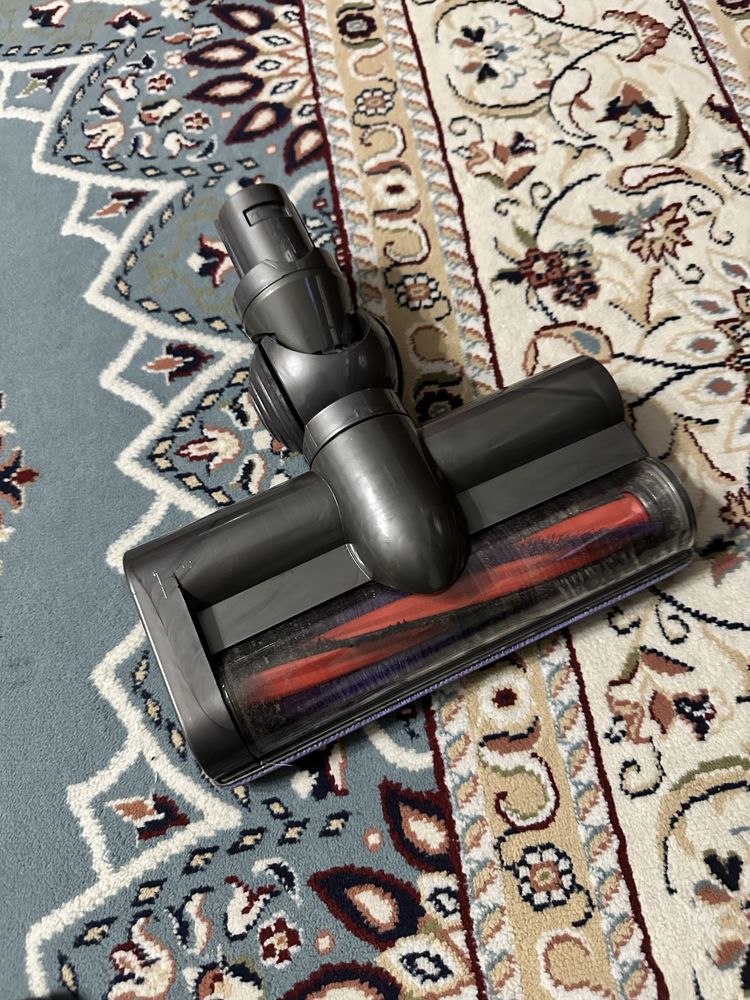 Турбощетка на dyson v6