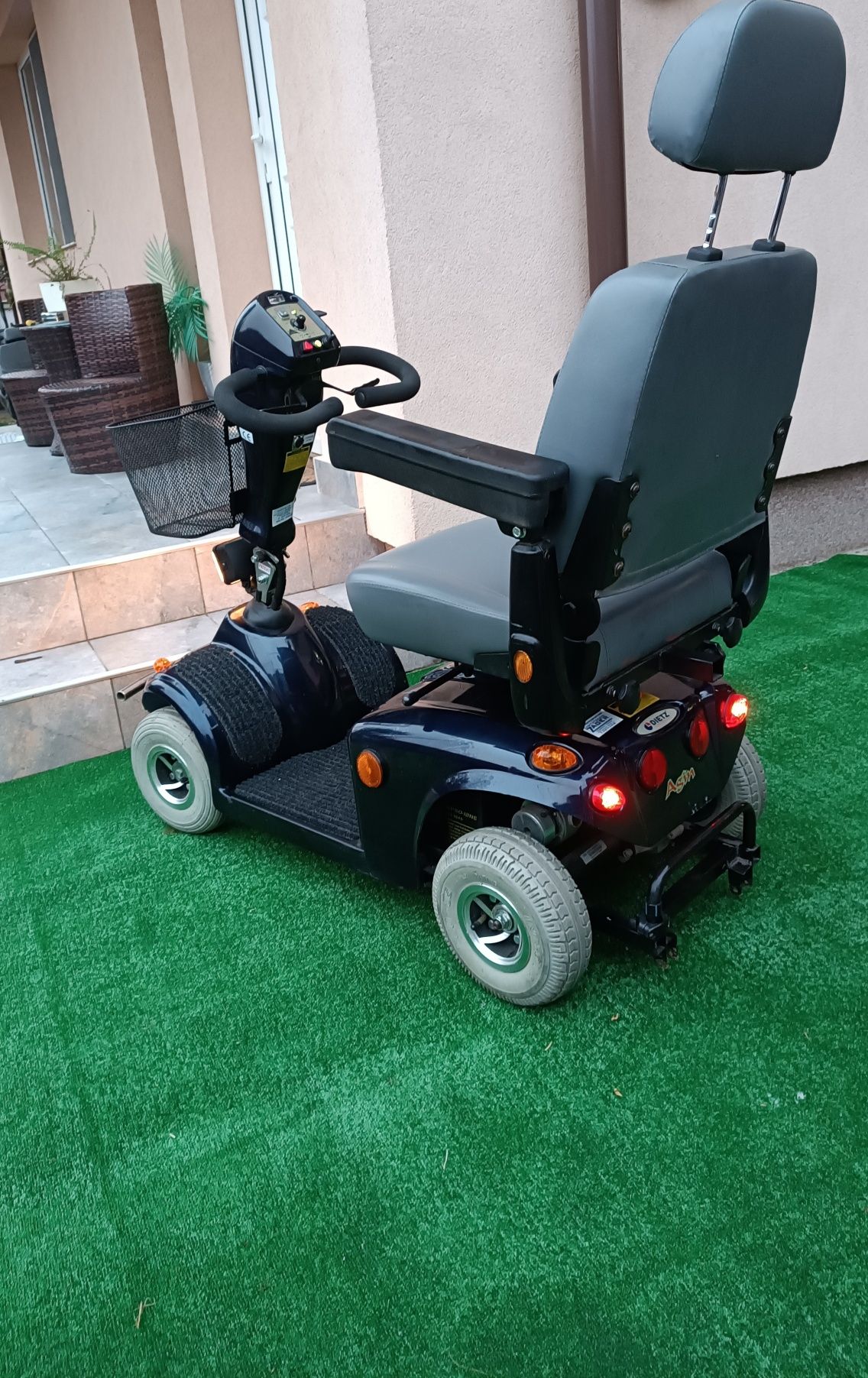 Dizabilitati dezabilitati handicap scuter căruț carucior electric vars