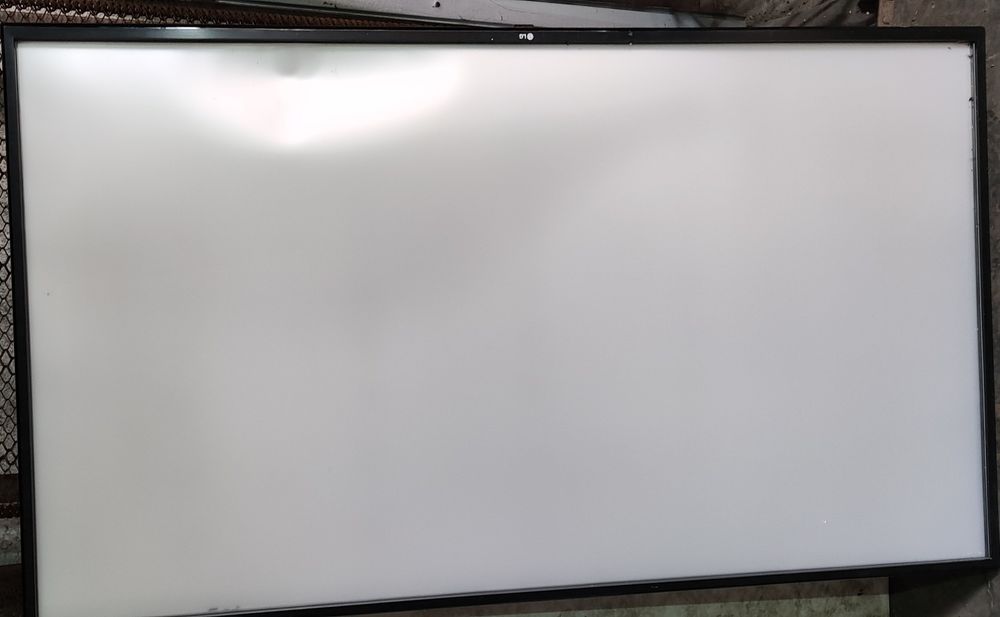 Продам телевизор LG 60UN71006 LB на запчасти