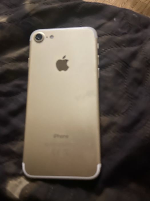 Айфон 7 с коробкой