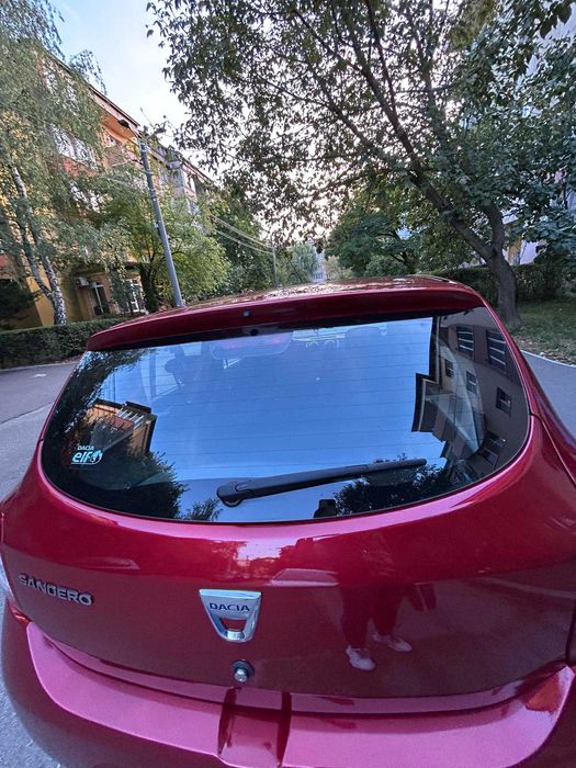 Dacia Sandero Hatchback 2013